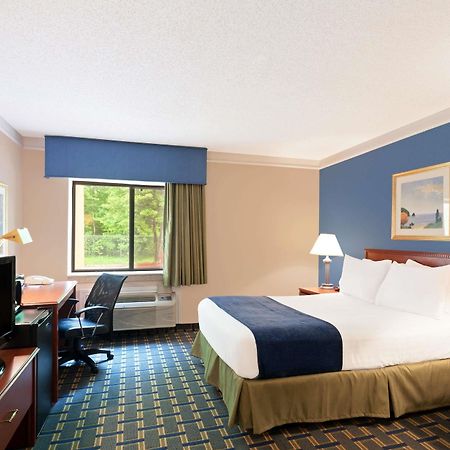 Hotel Baymont By Wyndham Memphis East Esterno foto