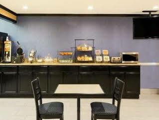 Hotel Baymont By Wyndham Memphis East Esterno foto